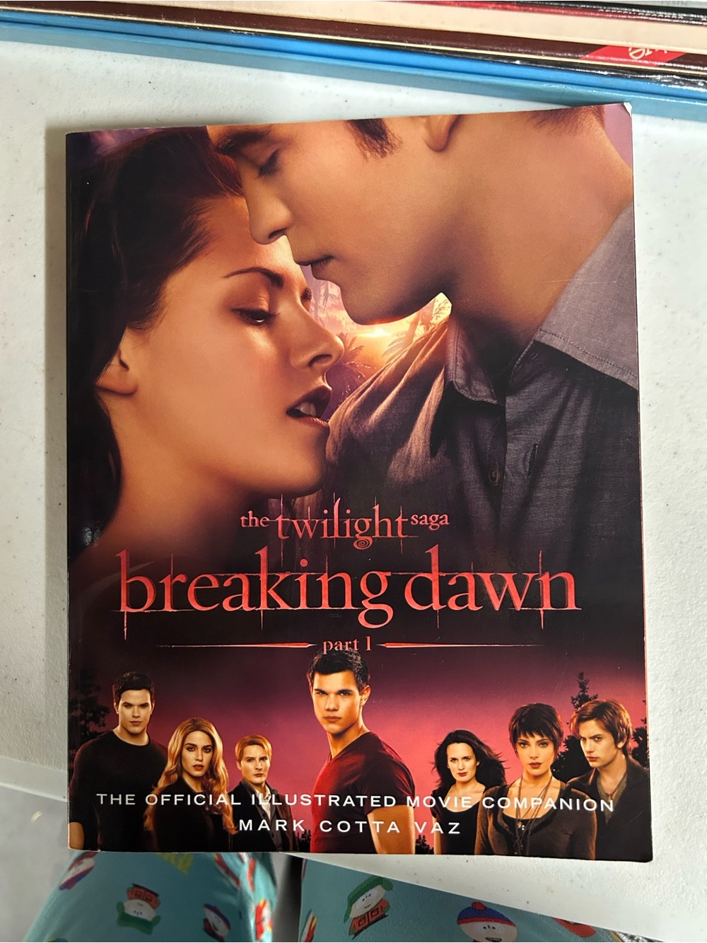 Breaking Dawn Part 1 Illustrated Movie Companion - Red Cover